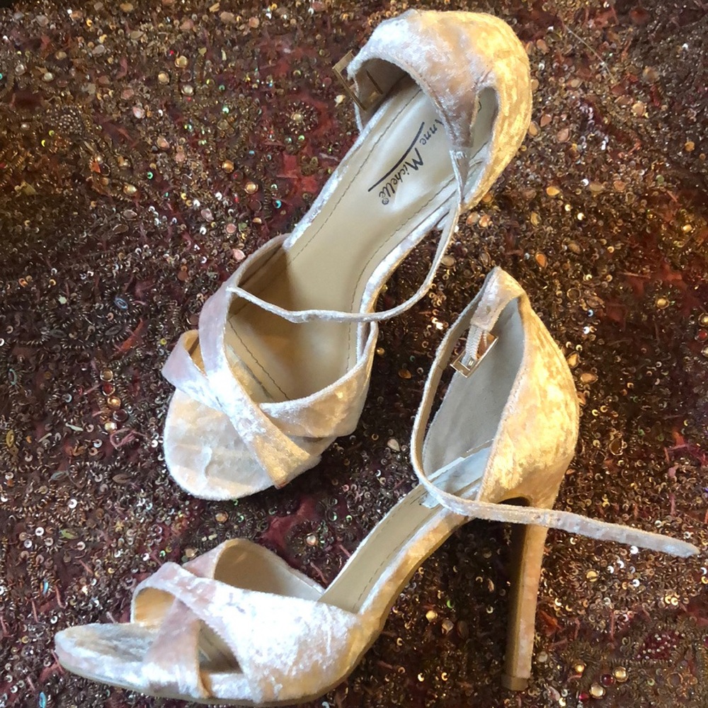 Velvet baby pink heels